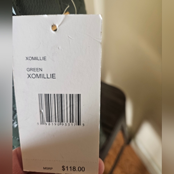 BETSY JOHNSON XOMILLIE SKULLS TOTE/SHOULDER BAG  New With Tags GREEN - Picture 4 of 9